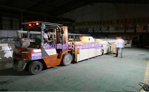 鑫恒力專利產品，全自動水平電解退黑鈦流水線出貨