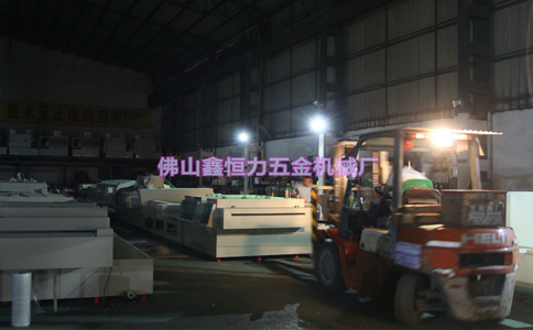 鑫恒力專利產品，全自動水平電解退黑鈦流水線出貨