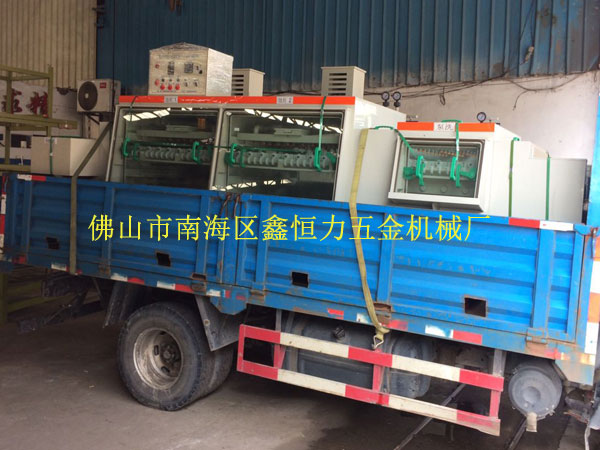 2米蝕刻清洗機裝車出貨！
